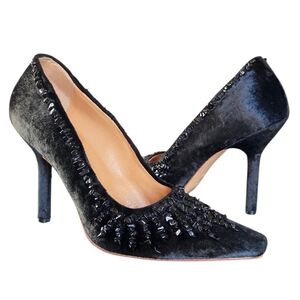GUCCI Vintage Tom Ford Era Black Velvet Crystal-Embellished Pumps 8